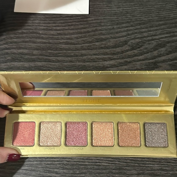 Eyeshadow palette NEW - Picture 3 of 5